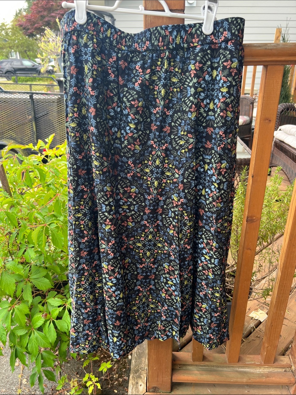 Reitmans Black Floral Midi Skirt